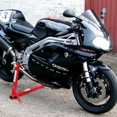 Triumph Daytona 955i CE