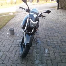 Suzuki GW 250 Inazuma (Mini B-king) *Solgt*