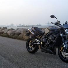 Triumph Street Triple R