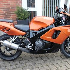 Honda CBR 900RRS SC28