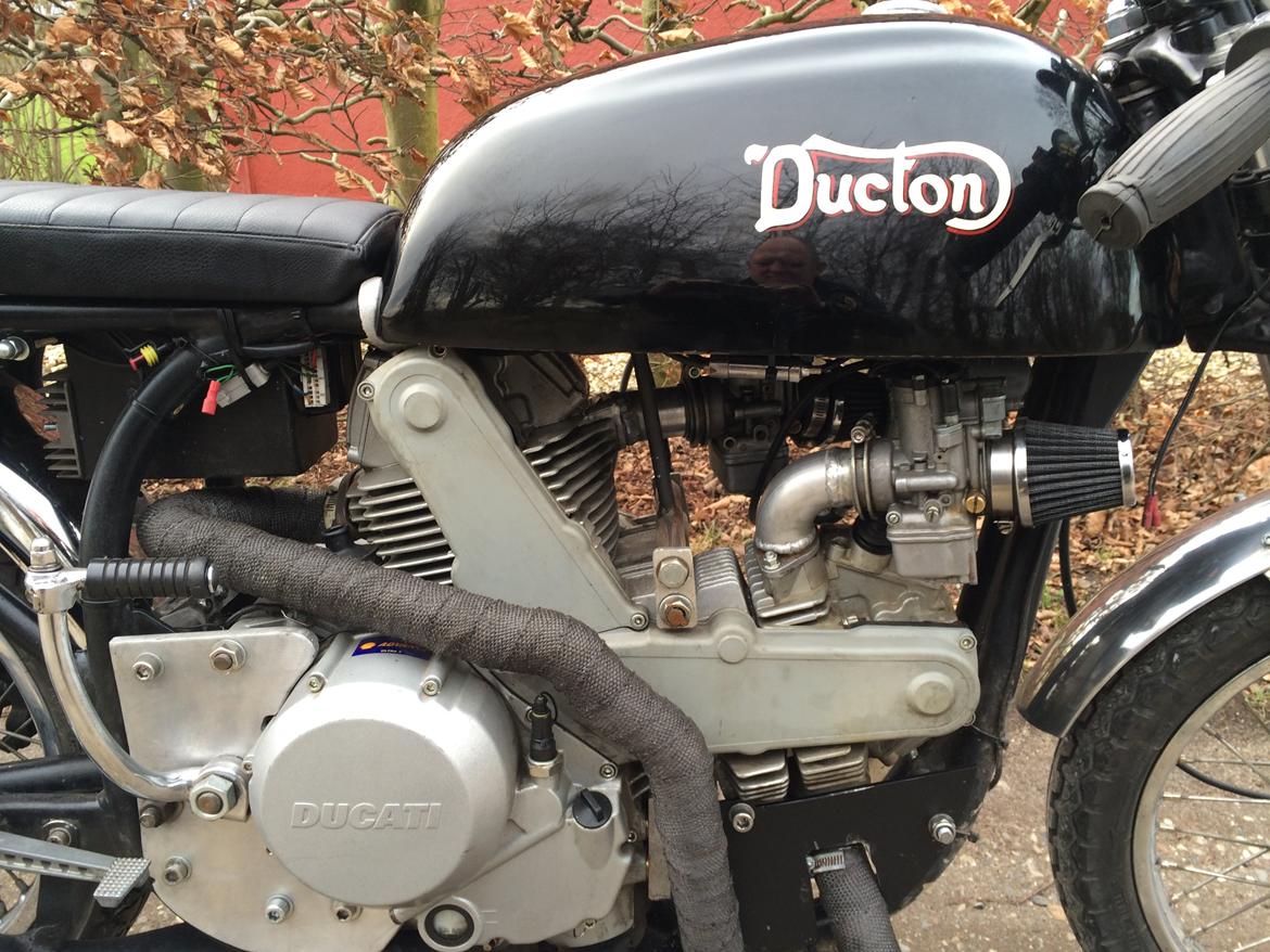 Norton Ducton 800 billede 3