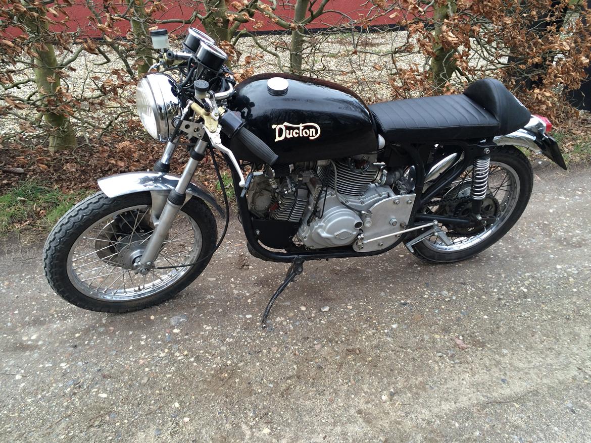 Norton Ducton 800 billede 7