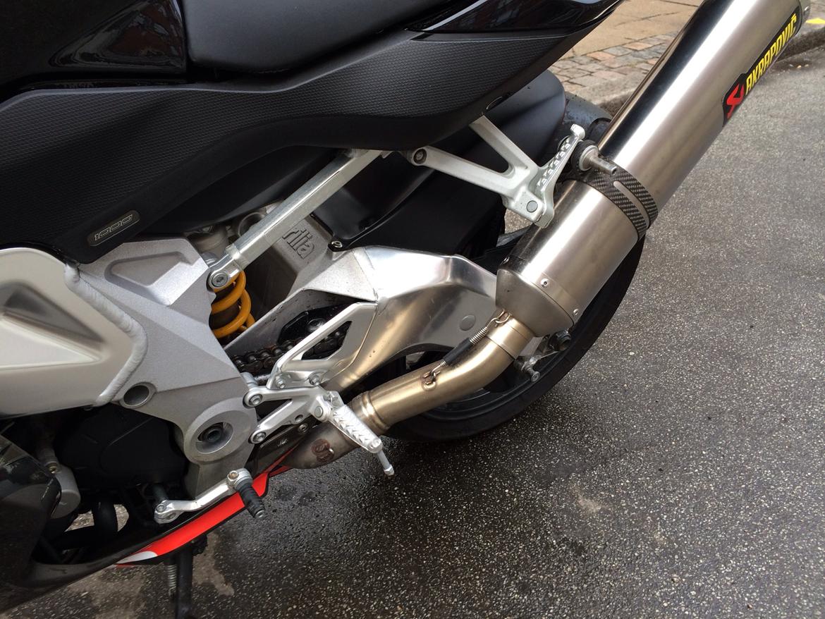 Aprilia Rsv 1000 R billede 7