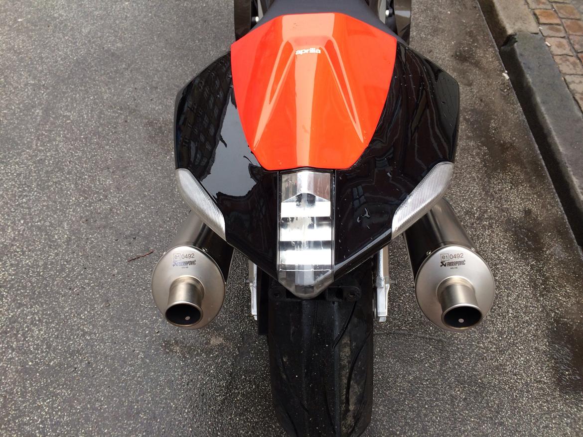 Aprilia Rsv 1000 R billede 10