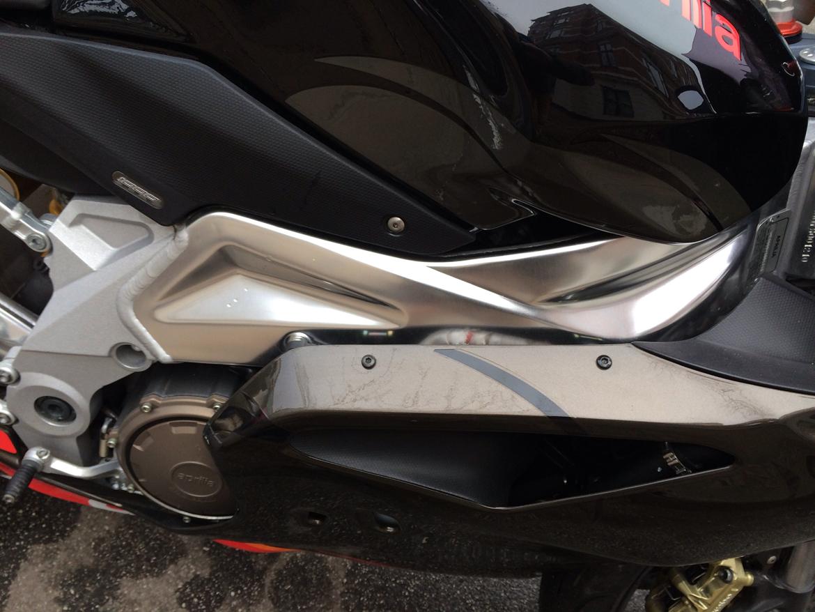 Aprilia Rsv 1000 R billede 11