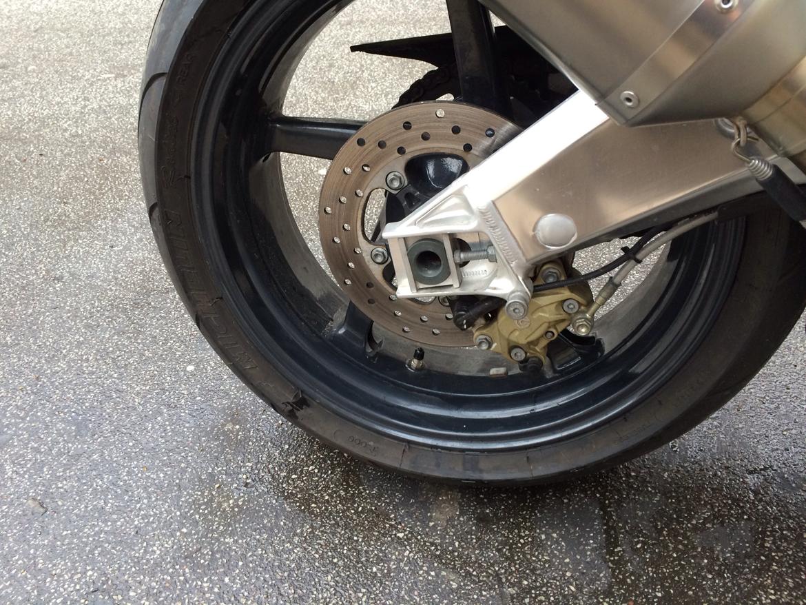 Aprilia Rsv 1000 R billede 15