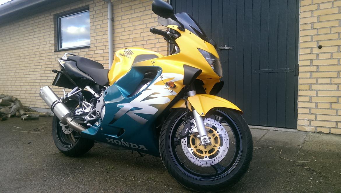 Honda CBR 600 F4 billede 3