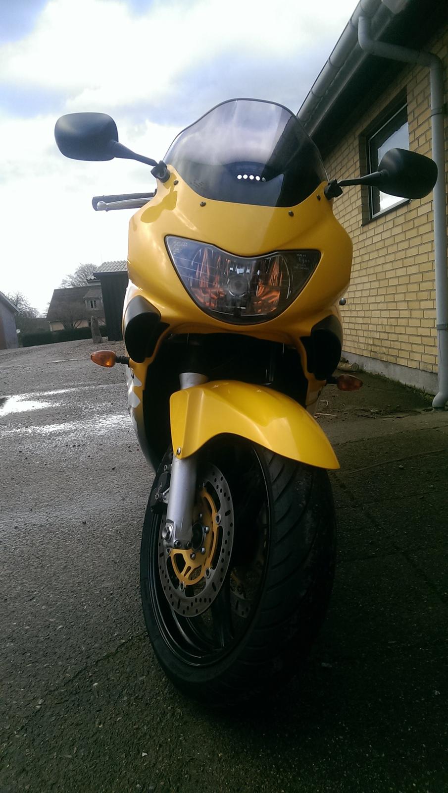 Honda CBR 600 F4 billede 4