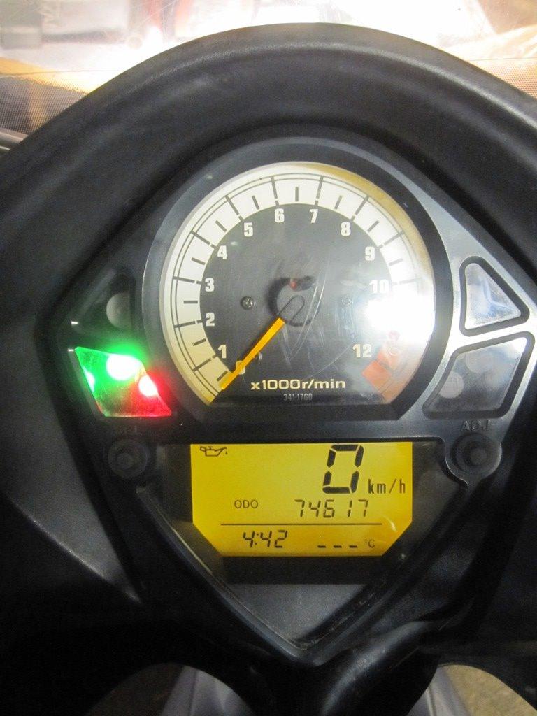 Suzuki SV 650 S K6 - Kilometerstand da den ankom - der er jo mange kilometer tilbage endnu. billede 11