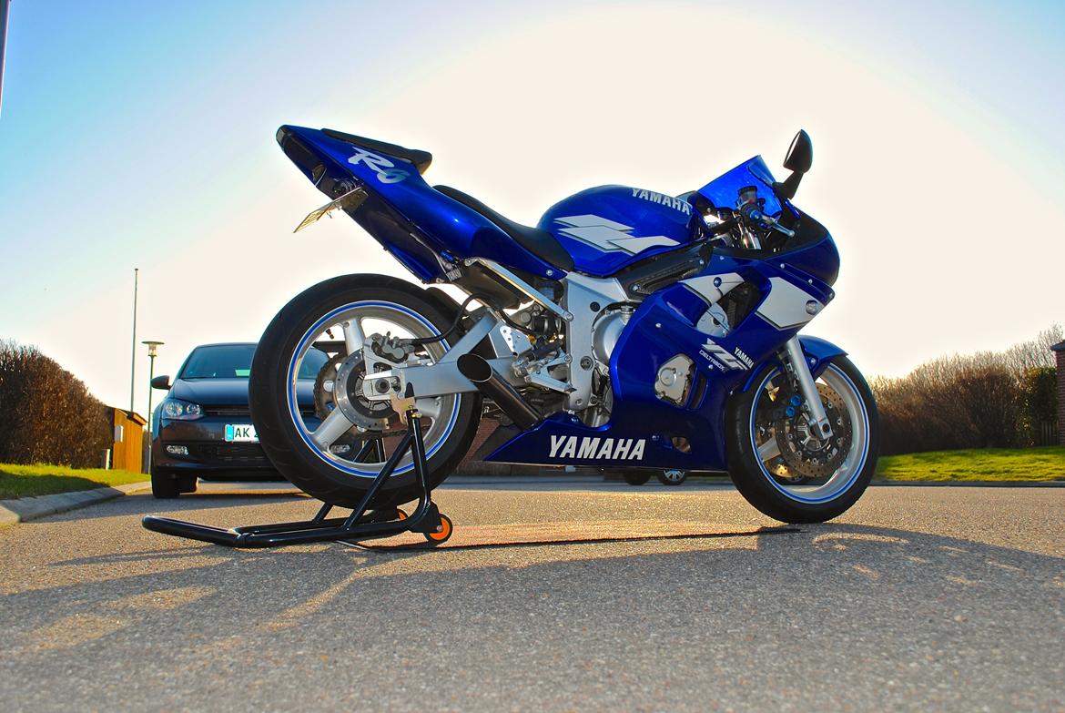 Yamaha R6 billede 1