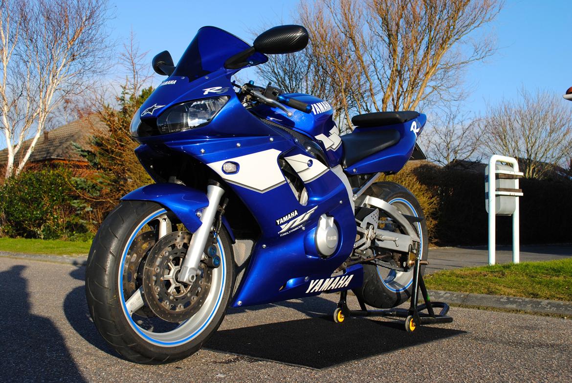 Yamaha R6 billede 3