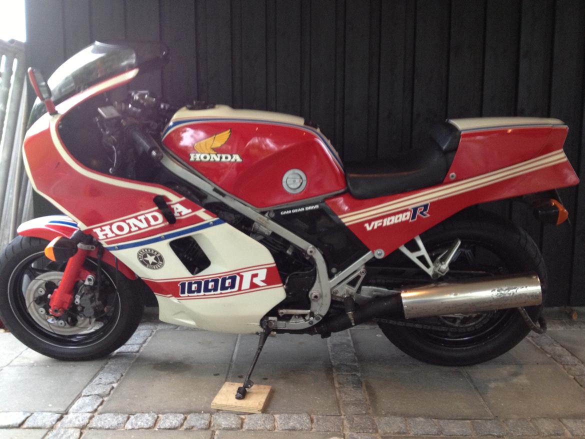 Honda VF 1000 R billede 1