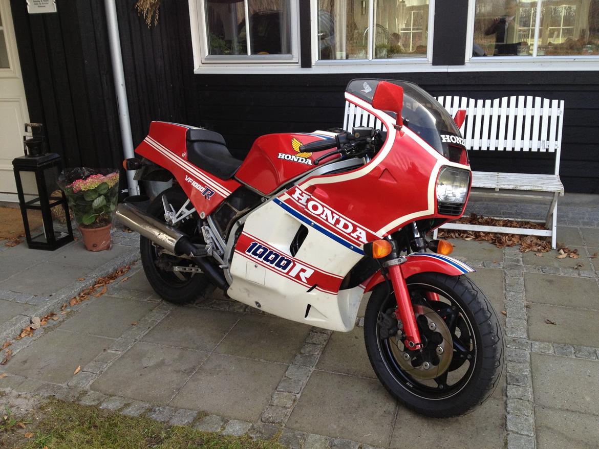 Honda VF 1000 R billede 2