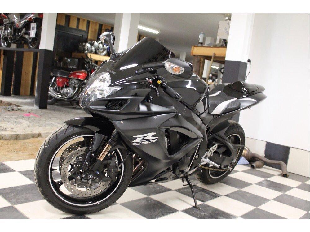 Suzuki GSXR750 K7 billede 4