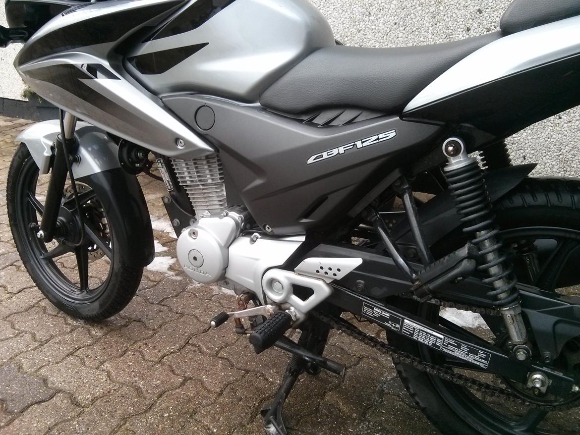 Honda CBF 125 F *Solgt* billede 9