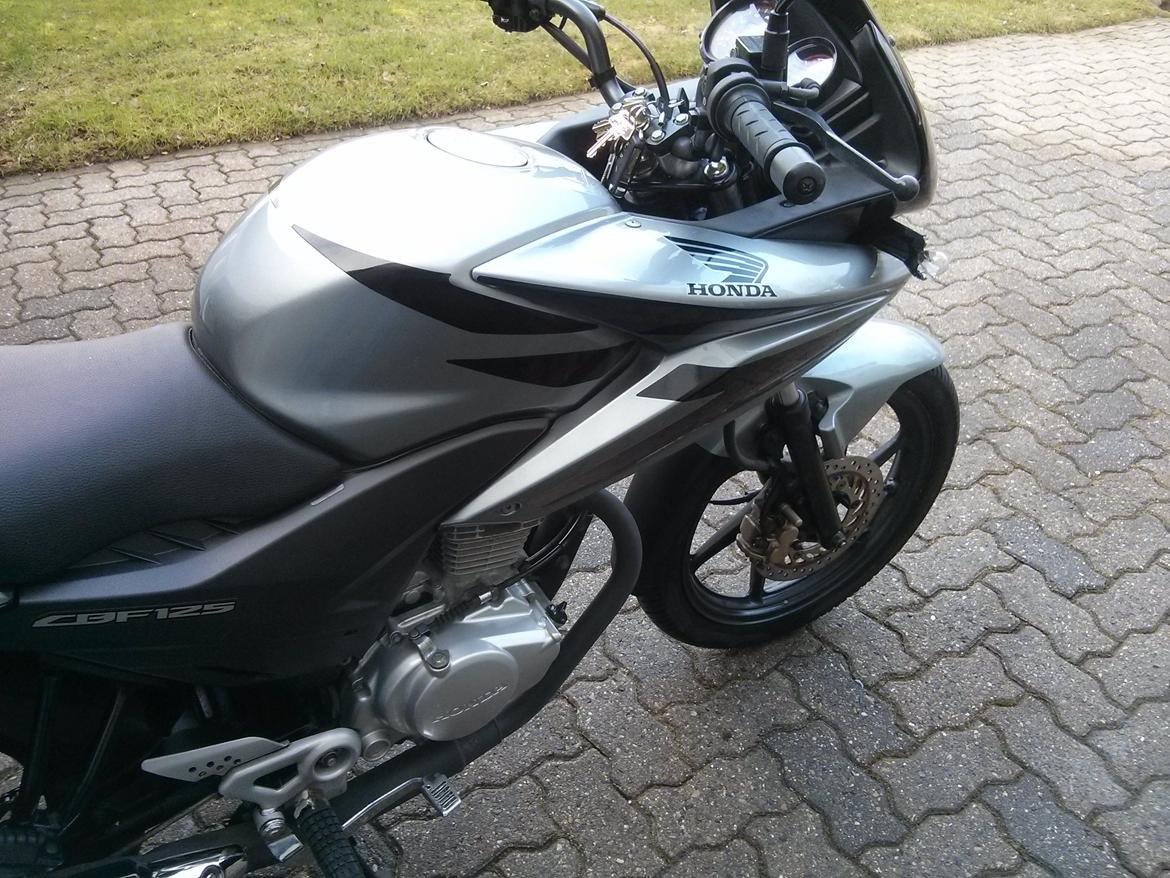 Honda CBF 125 F *Solgt* billede 15