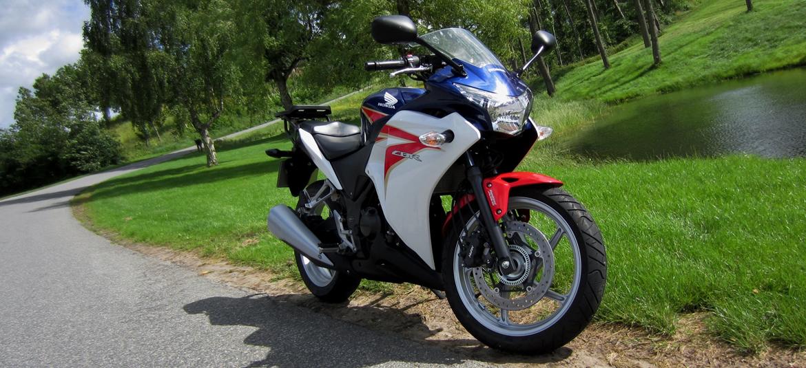 Honda cbr 250 ra billede 1