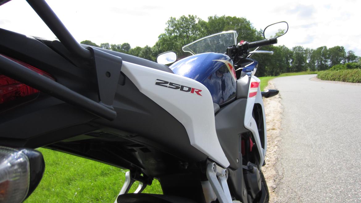 Honda cbr 250 ra billede 7