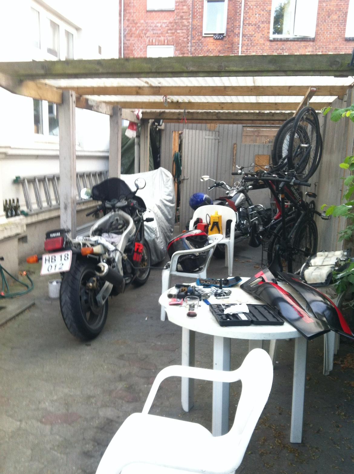 Yamaha FZR 1000 - Lufterboks og studs justeres.. billede 13