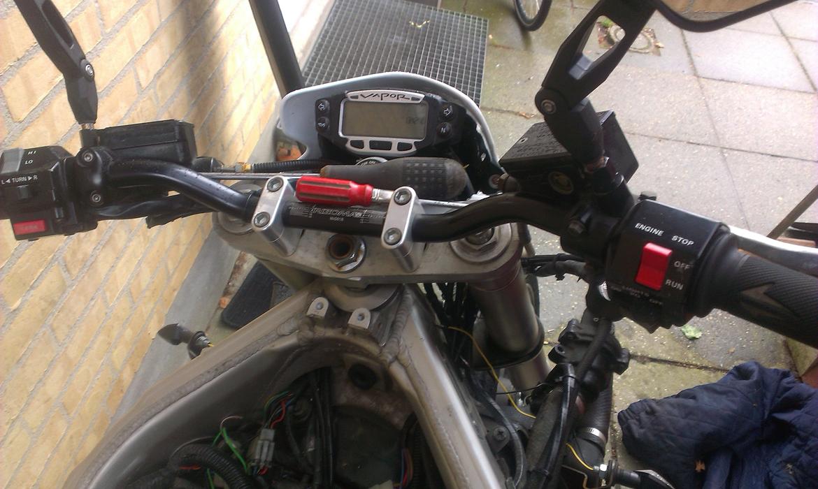 Yamaha FZR 1000 - Vapor Trail Tech II billede 3