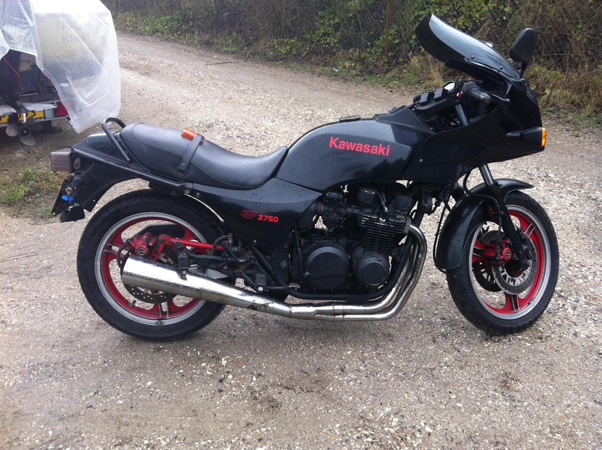 Kawasaki GPZ 750A (ZX) billede 1