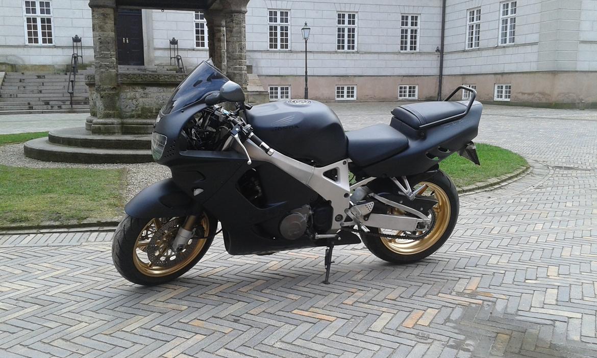 Honda CBR 900 RR Fireblade SC28 billede 1