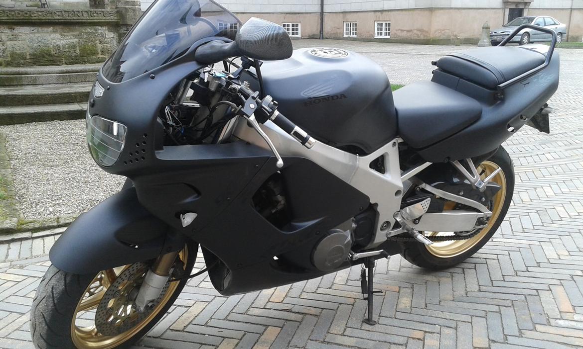 Honda CBR 900 RR Fireblade SC28 billede 6