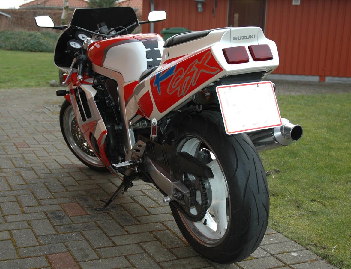 Suzuki GSXR-400 GK 76 A billede 5