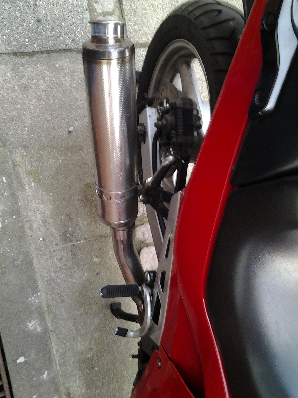 Suzuki gsx 600f (Slogt) - 55mm Rustfri sports pot ( søger nu) billede 5