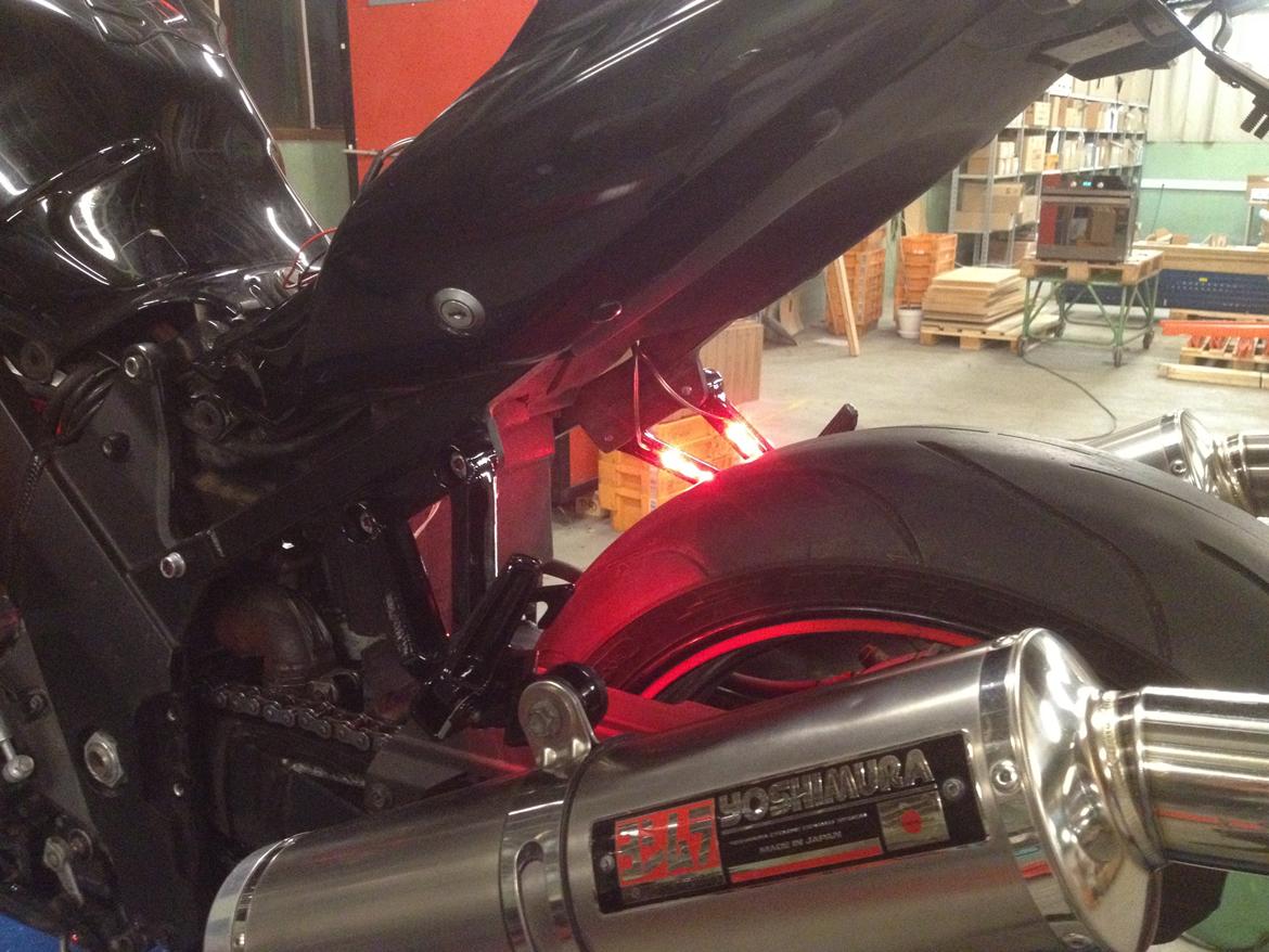 Suzuki SV1000S Limited Edition. - 34 Røde LED'er er monteret. billede 16