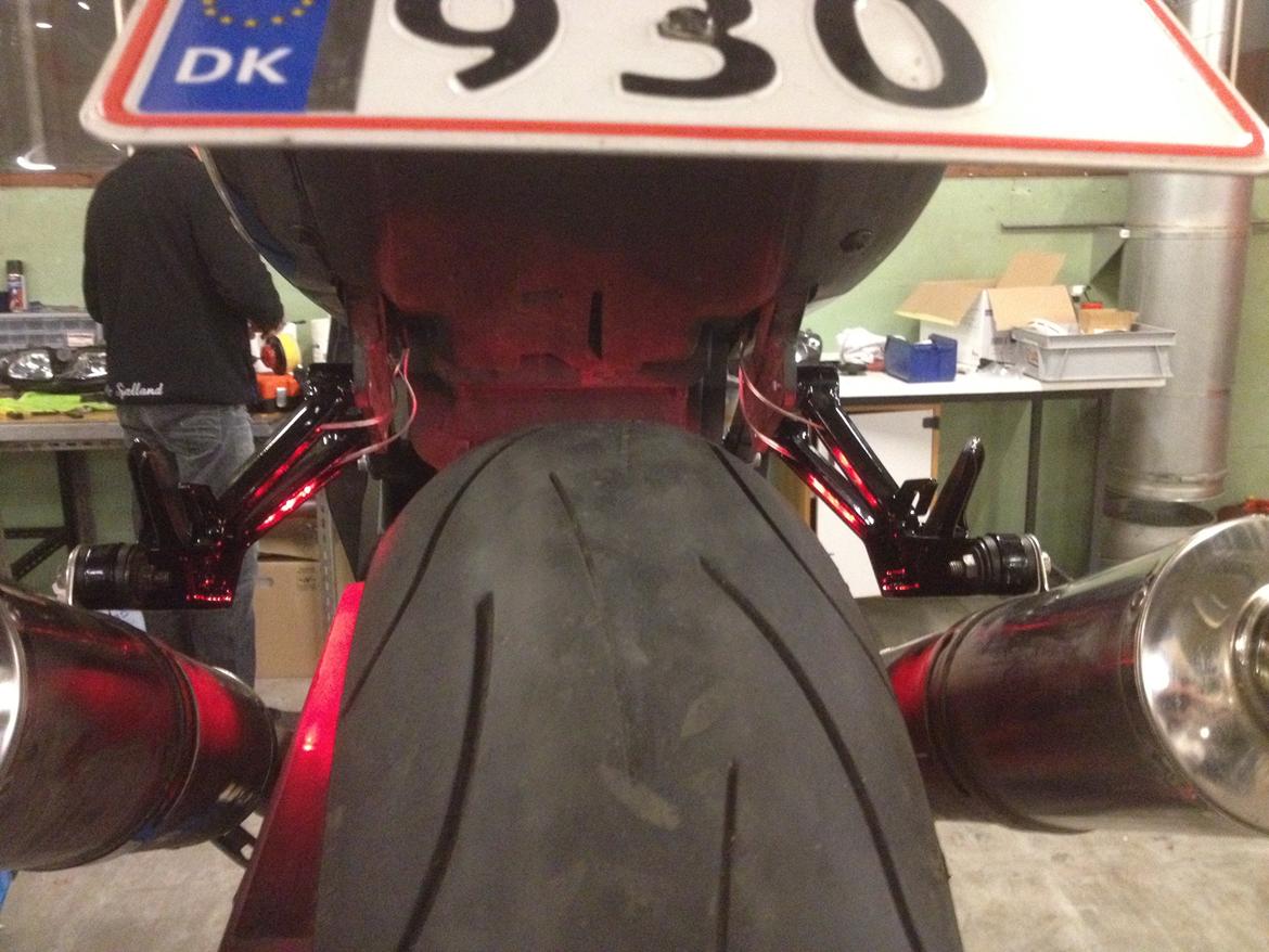 Suzuki SV1000S Limited Edition. - 34 Røde LED'er er monteret. billede 17