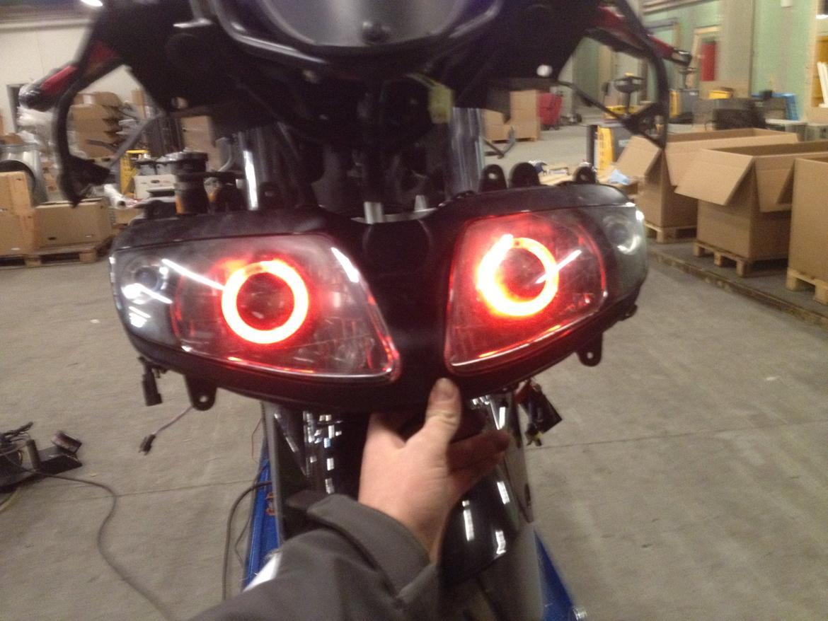 Suzuki SV1000S Limited Edition. - Xenon 6000K Med inbygget Angel eyes. billede 11