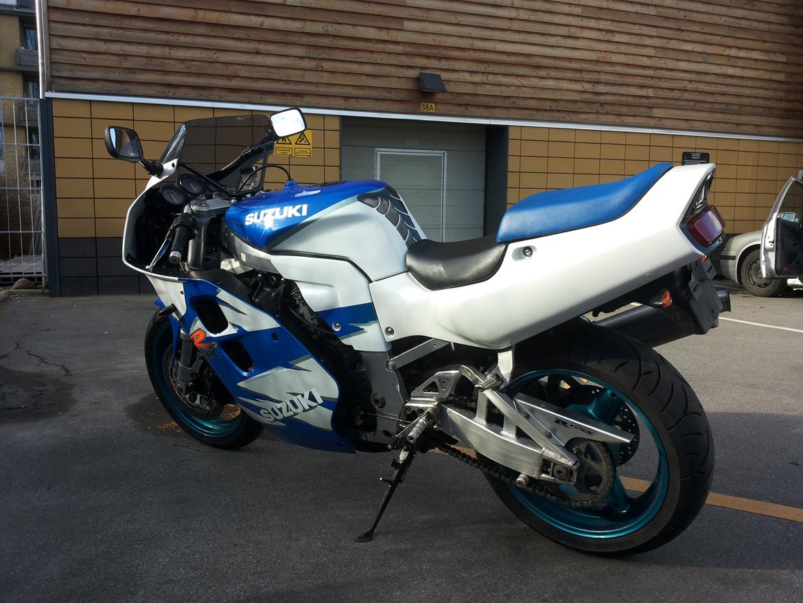 Suzuki Gsx 750 R billede 3