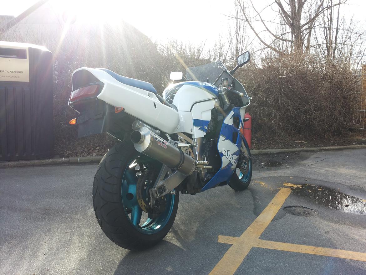 Suzuki Gsx 750 R billede 4