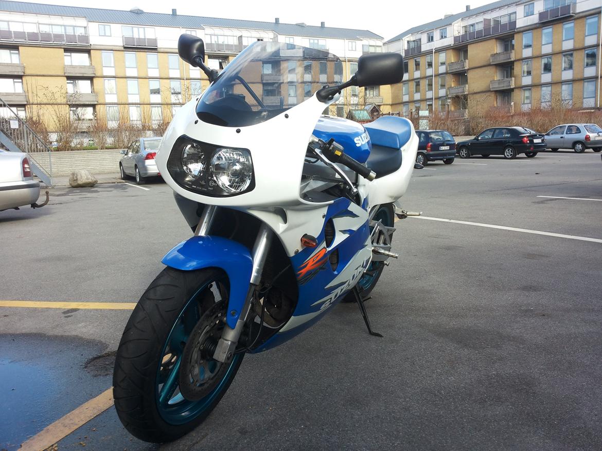 Suzuki Gsx 750 R billede 7