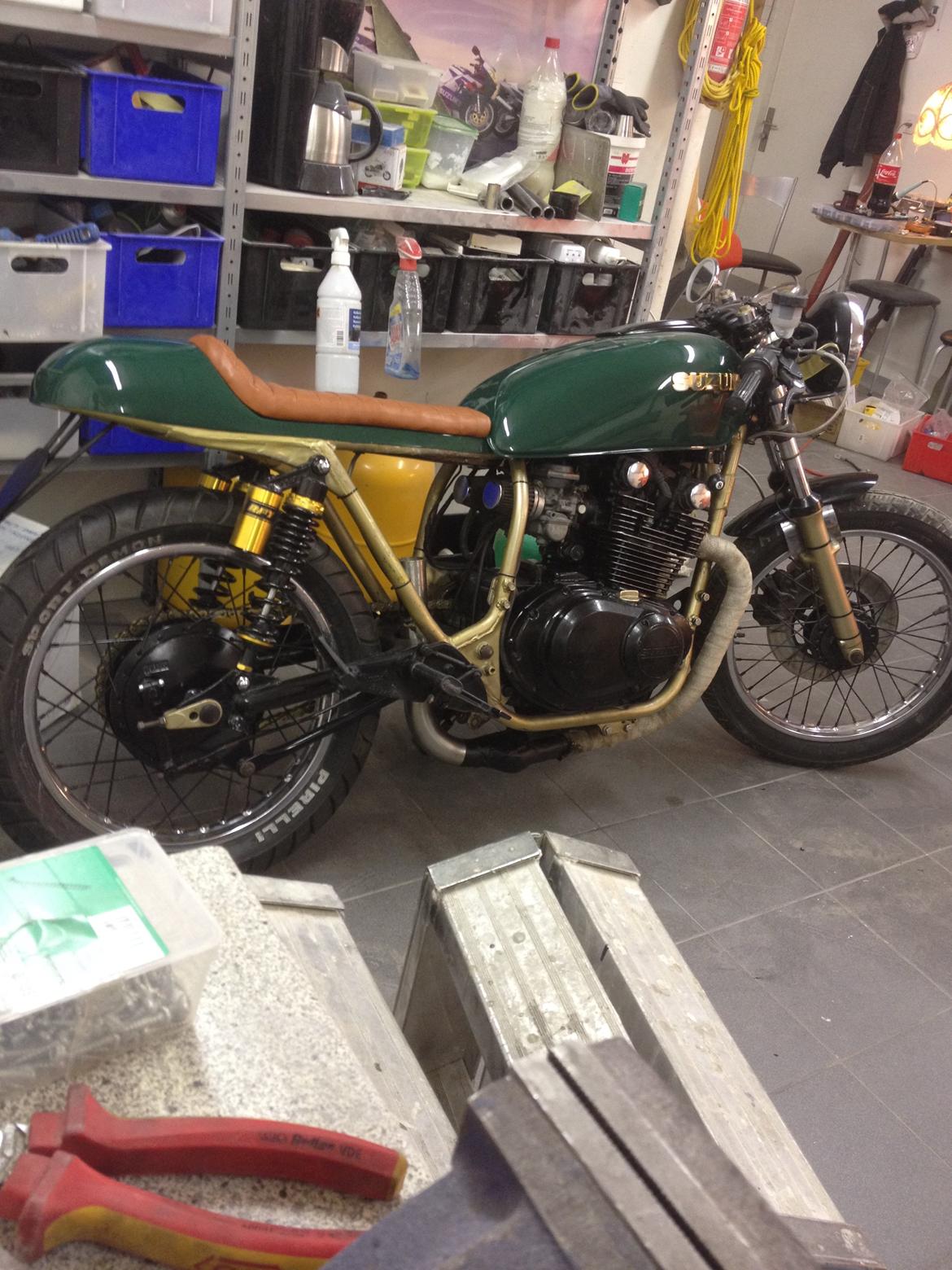 Suzuki gs 450 E (geden) -cafe billede 1