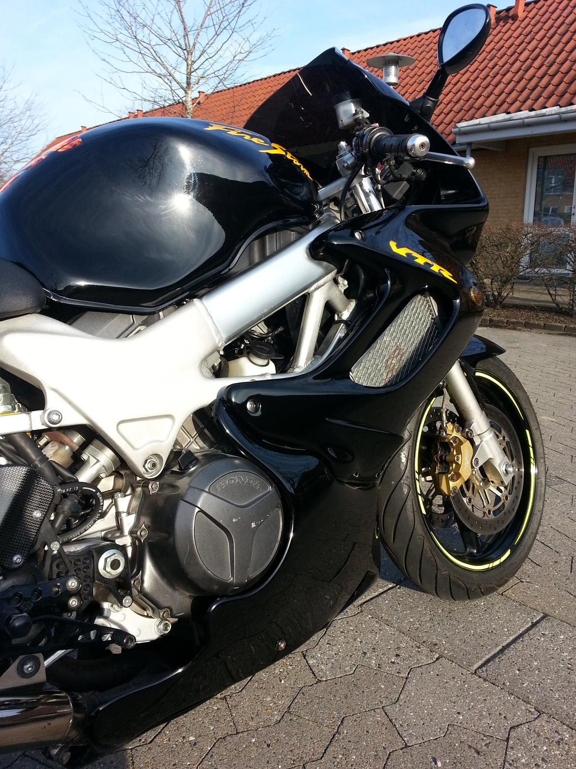 Honda VTR firestorm billede 17