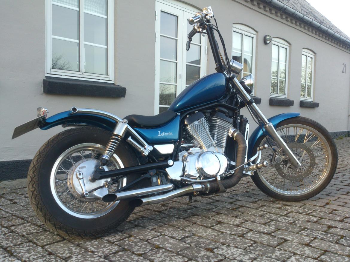 Suzuki intruder 750 фото