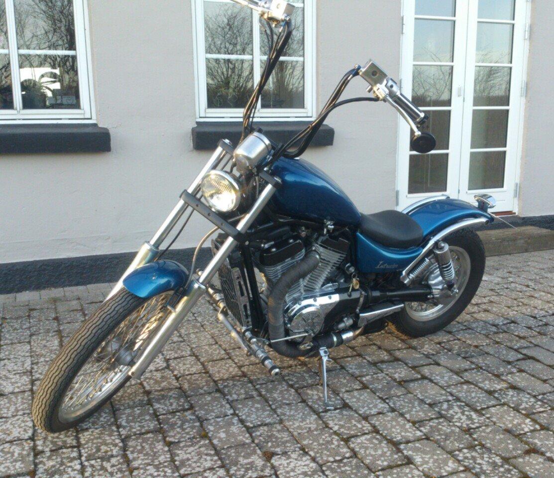 Suzuki intruder 750 фото