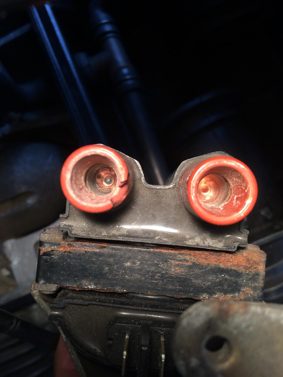 BMW R65 - Fladerne i tændspolen sammenholdt billede 17