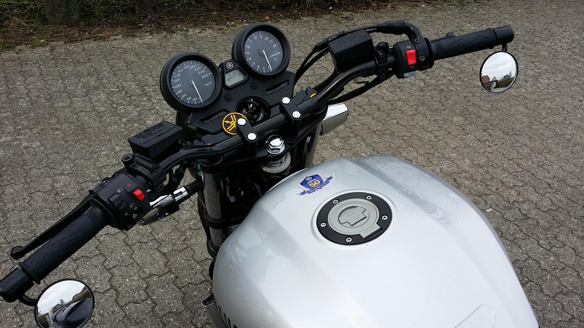 Yamaha XJR 1300 "SOLGT" - Nyt styr og spejle, jeg har endnu ikke fundet den optimale vinkel,  men det går an!  billede 26