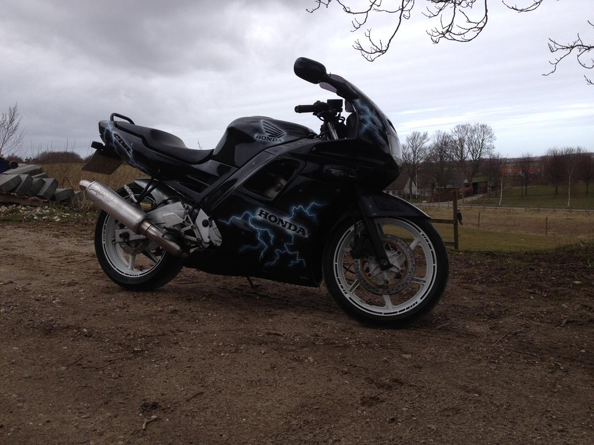 Honda CBR 600 F2 billede 3