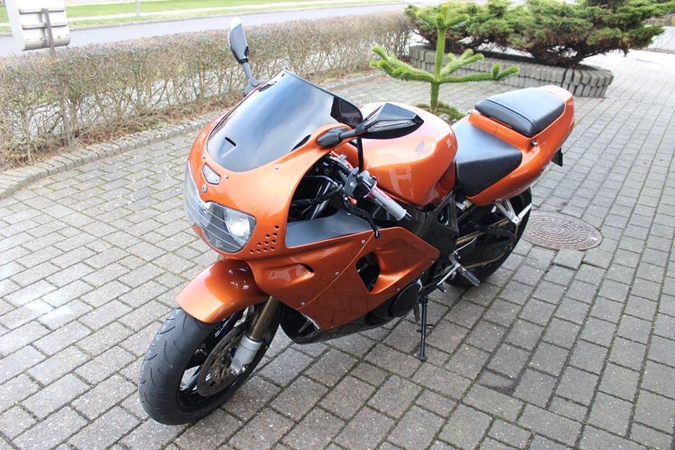 Honda CBR 900RRS SC28 billede 4