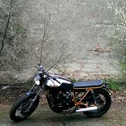 Suzuki GS 550 Street Tracker (cafe/brat)