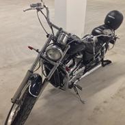 Suzuki Intruder VS750