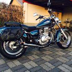 Suzuki GZ 250 Marauder