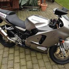 Kawasaki ZX12R Solgt