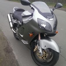 Kawasaki ZX12R Solgt