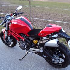 Ducati Monster 696 ABS