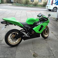 Kawasaki zx6r 636